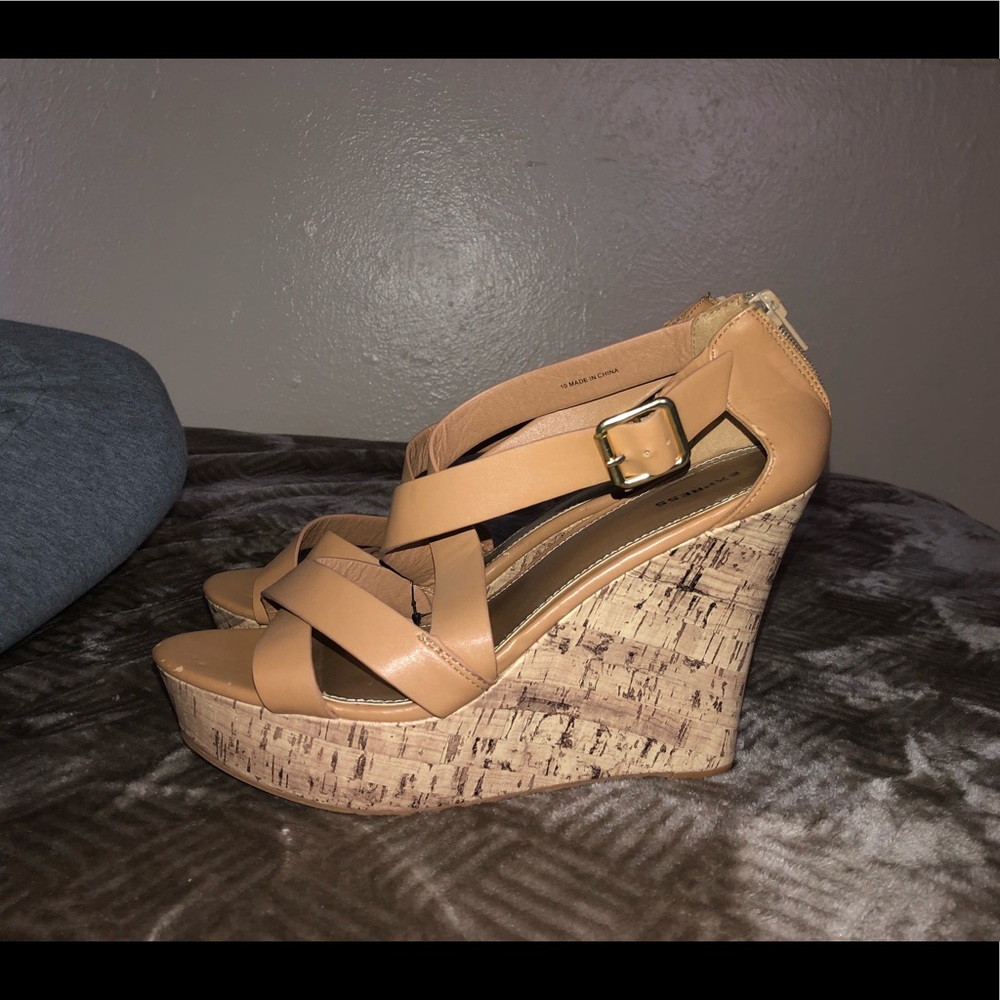Wedge heels